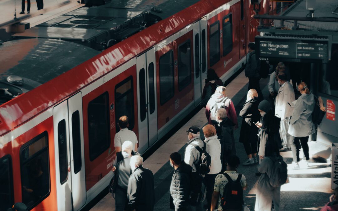 Certains trains roulent sur des rails, d’autres, sur de vieux souvenirs…